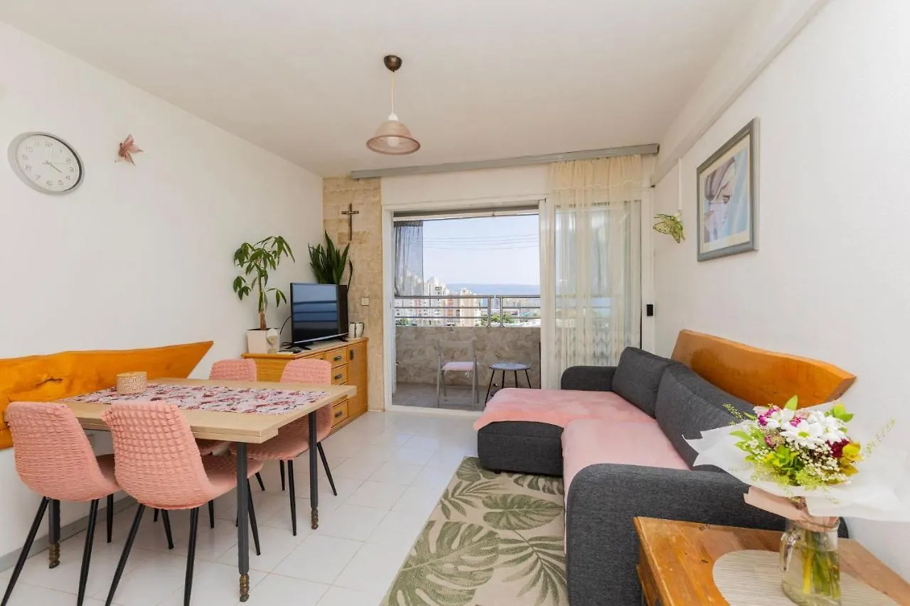 Apartment Gaga Split 0*,